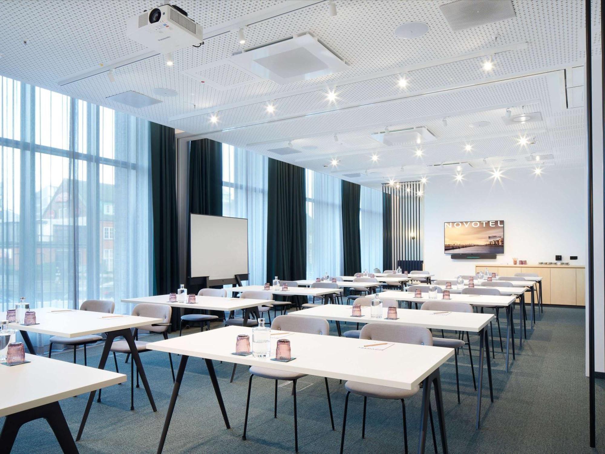 Novotel Hamburg Central Station Dış mekan fotoğraf